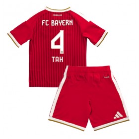 Bayern Munich Jonathan Tah #4 Hjemme skjorte til barn 2026-27 Kortermet (+ korte bukser)